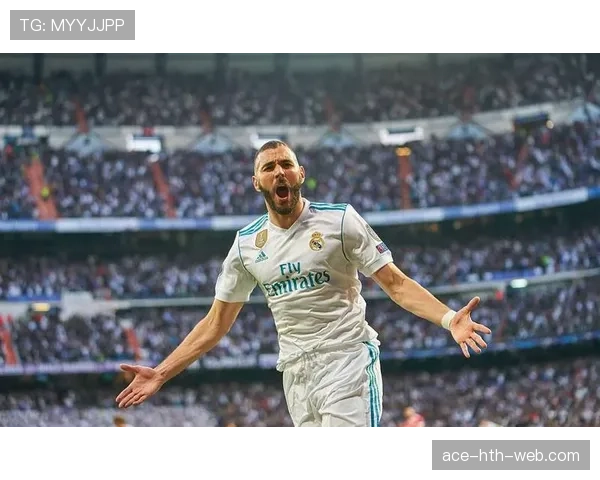 本泽马欧冠淘汰赛戴帽如何重塑历史格局